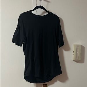 Lululemon License to Train  Black Short-Sleeve Tee
